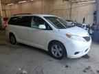 2011 TOYOTA SIENNA