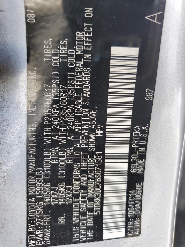 2011 TOYOTA SIENNA