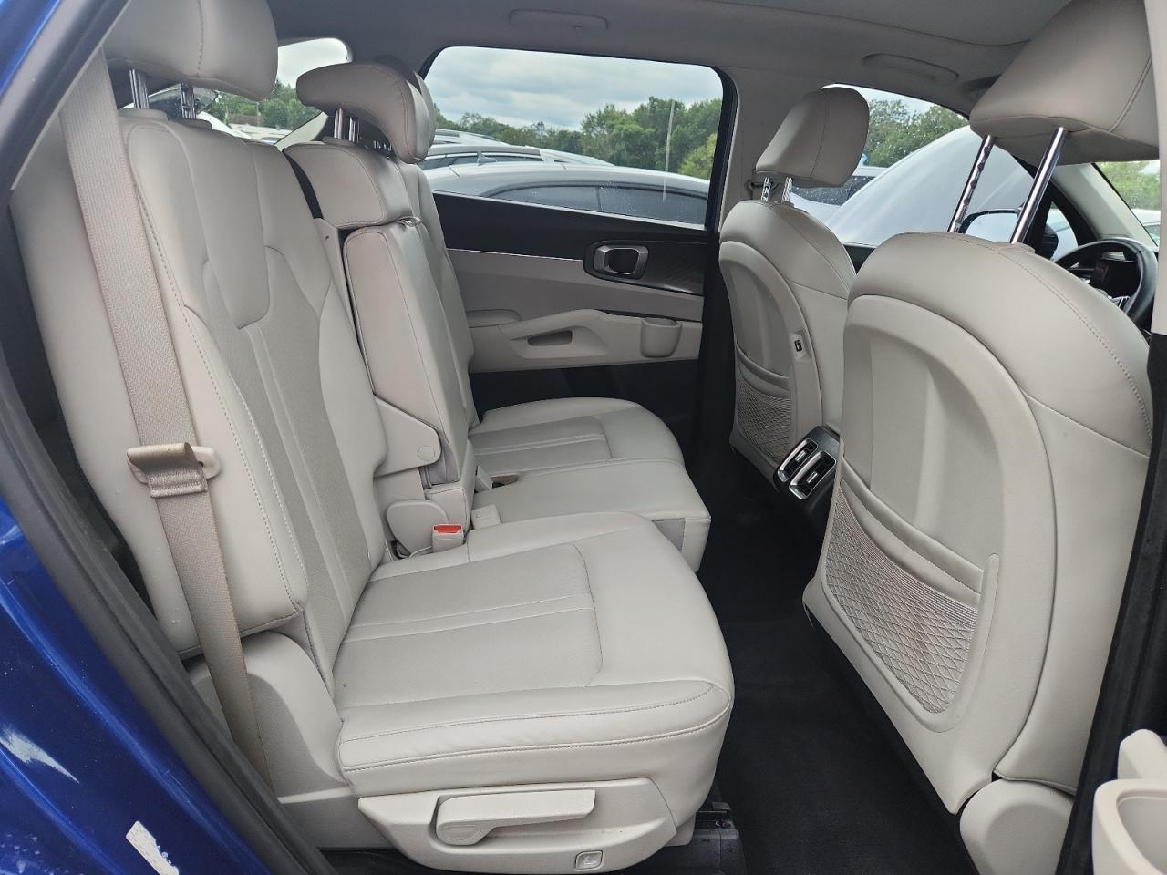 2023 KIA SORENTO