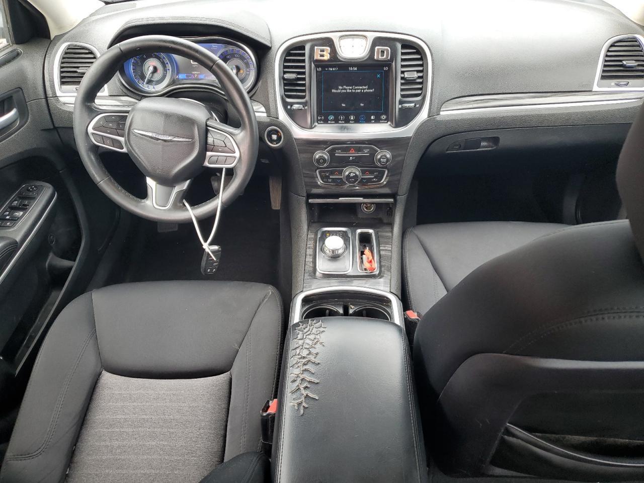 2019 CHRYSLER 300