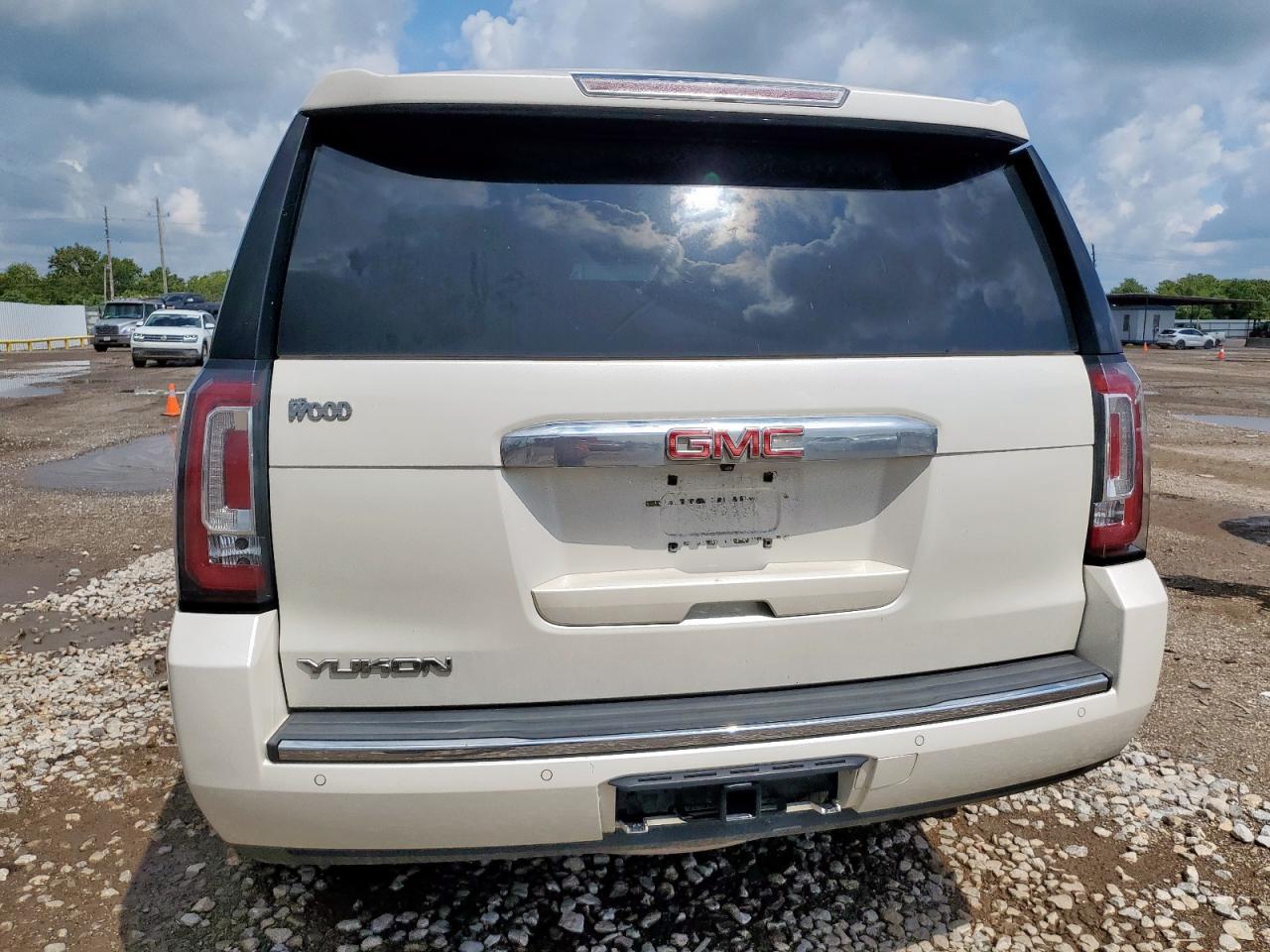 2015 GMC Yukon
