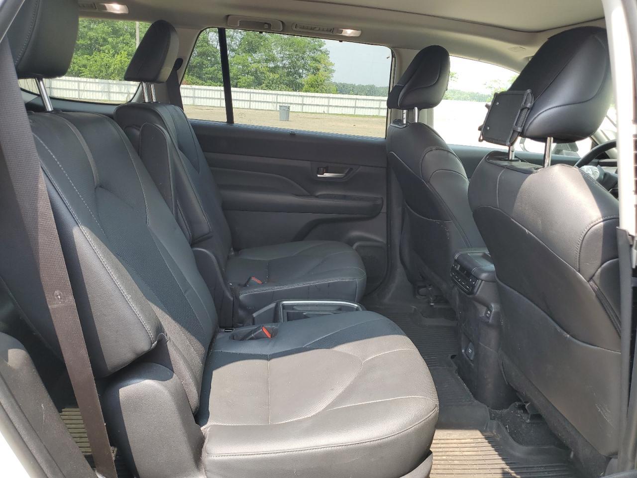 2024 TOYOTA HIGHLANDER