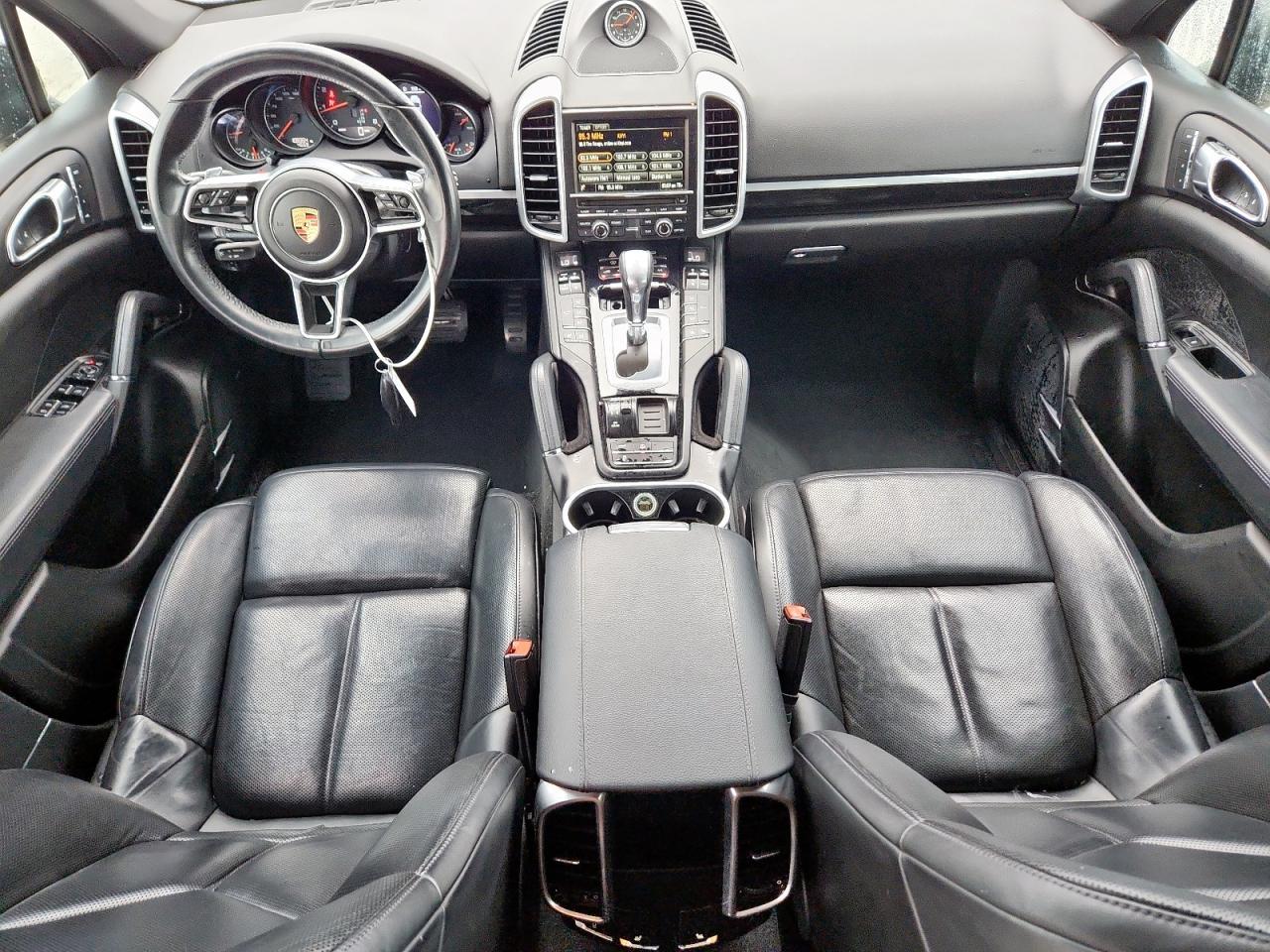 2016 PORSCHE CAYENNE