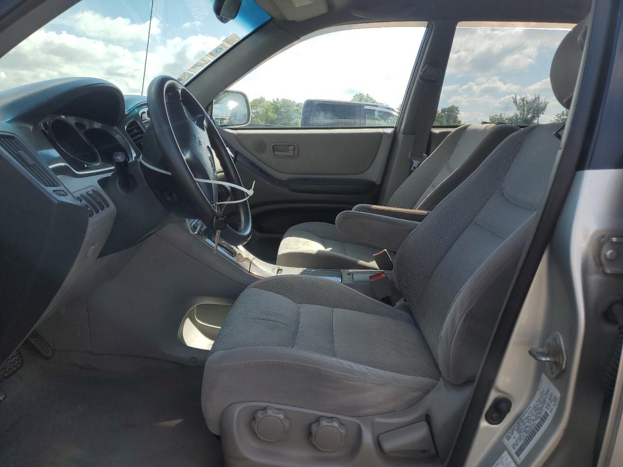 2003 TOYOTA HIGHLANDER