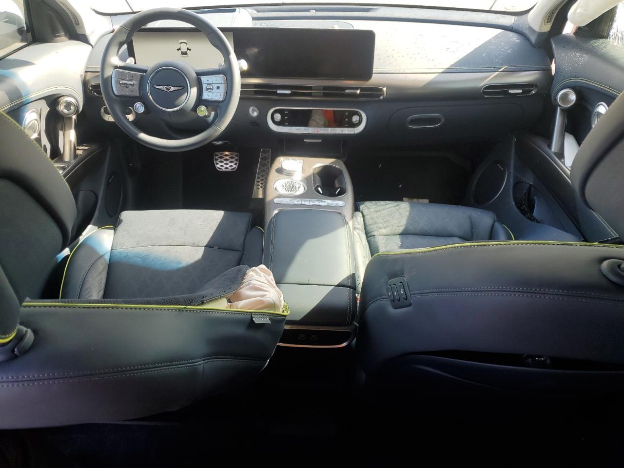 2023 GENESIS GV60