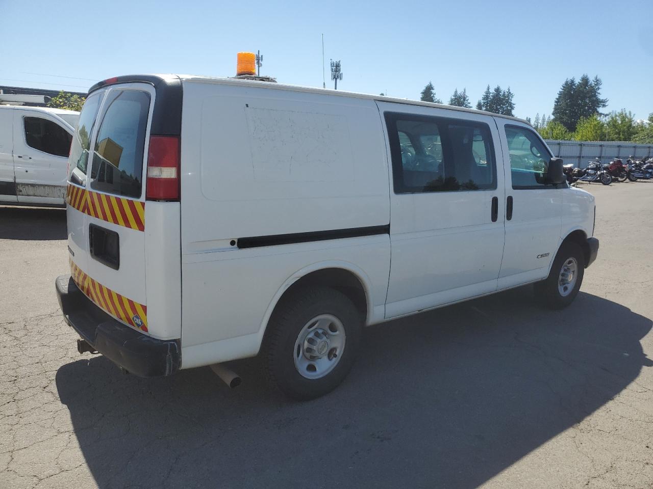 2004 CHEVROLET EXPRESS 2500