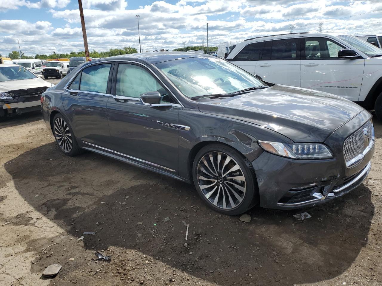 2017 LINCOLN Continental