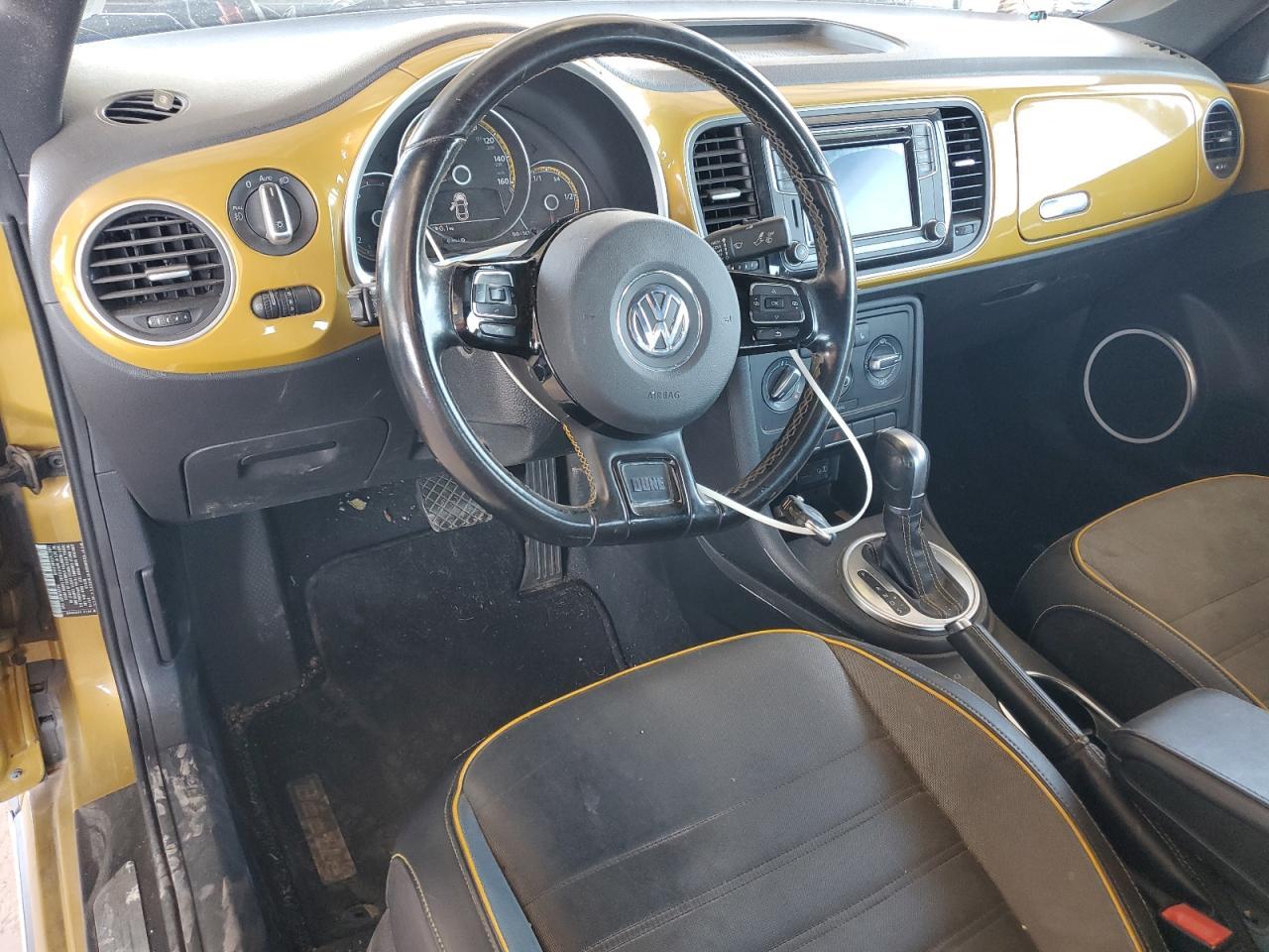 2016 VOLKSWAGEN Beetle
