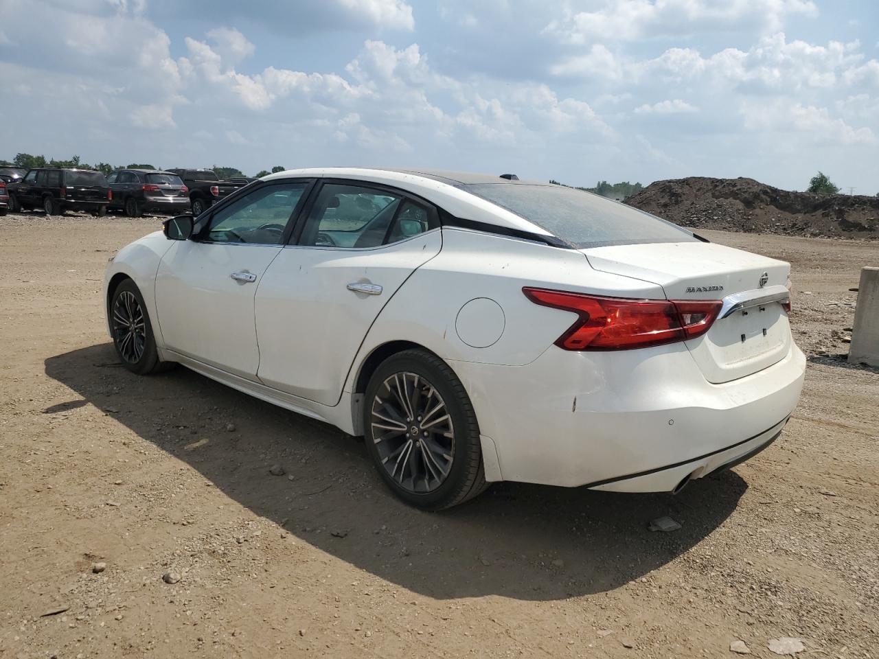 2016 NISSAN Maxima