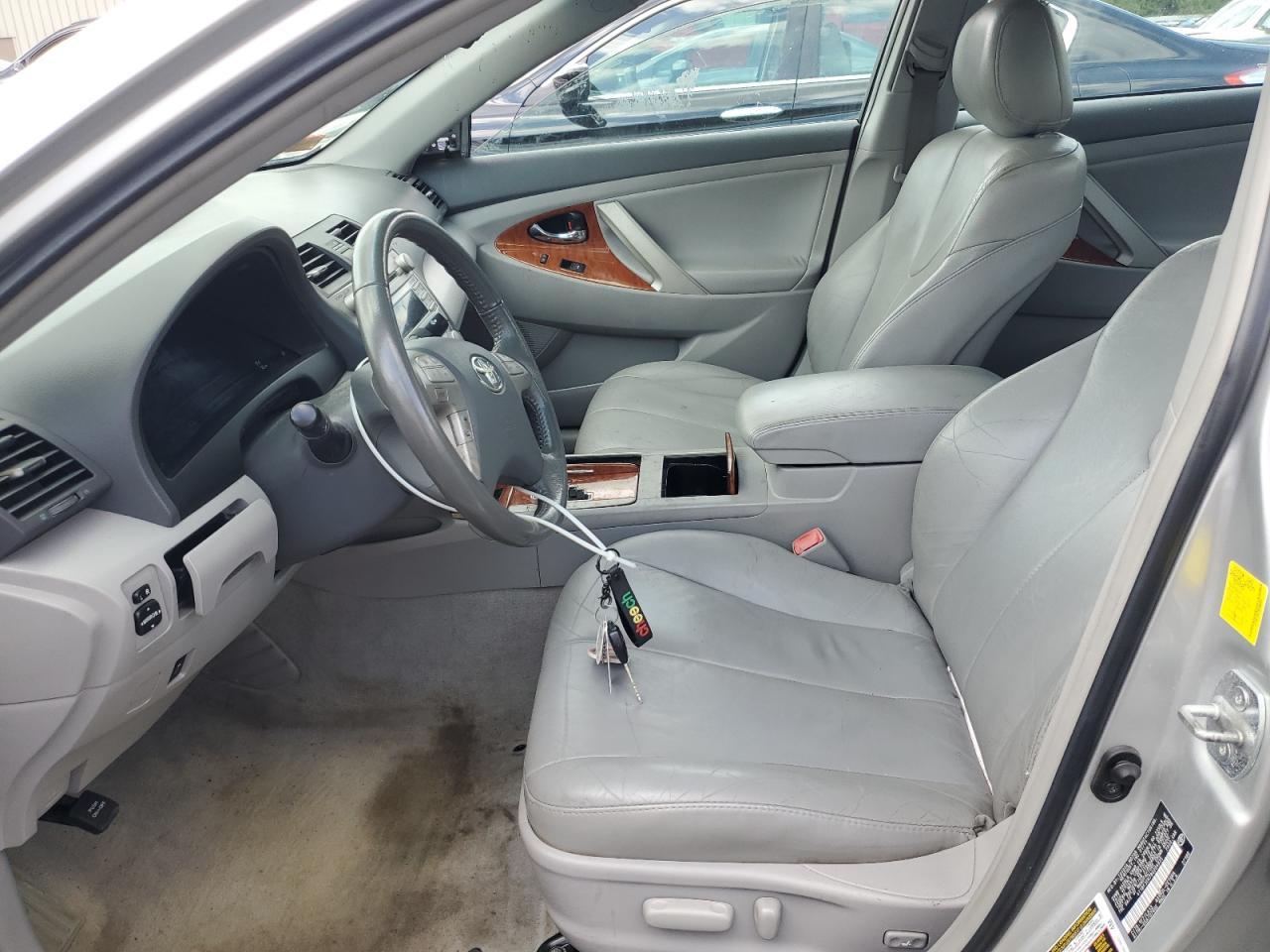 2011 TOYOTA CAMRY