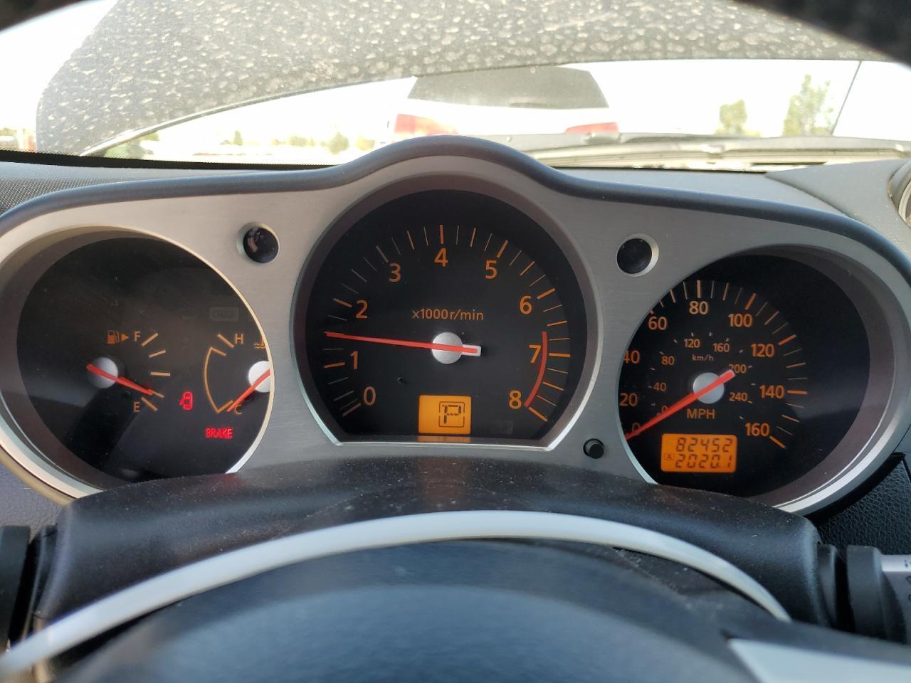 2004 NISSAN Z