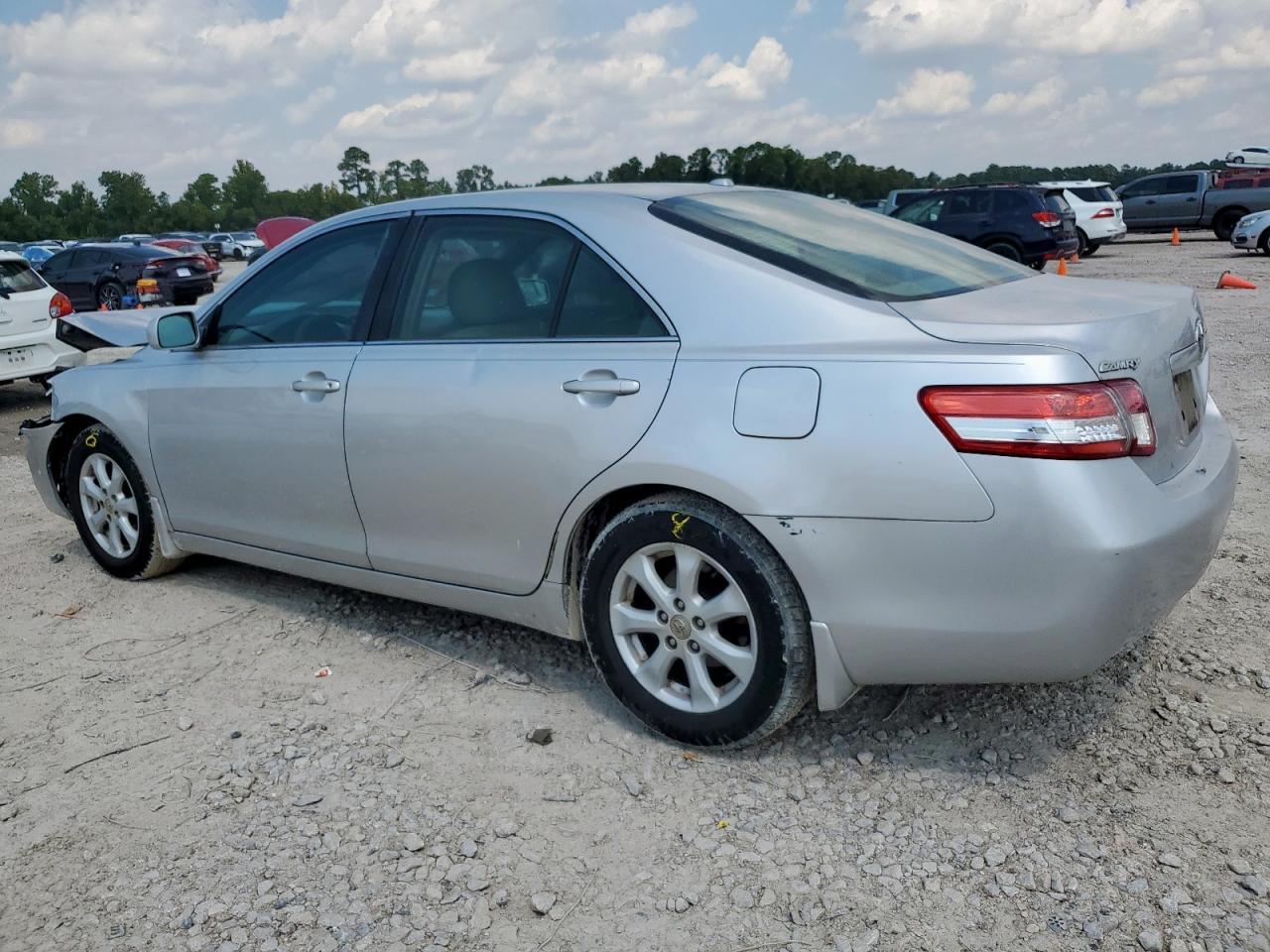 2011 TOYOTA CAMRY