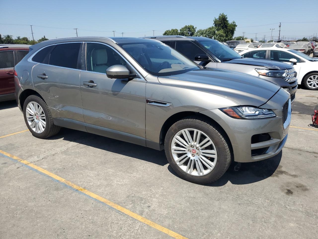 2019 JAGUAR F-Pace