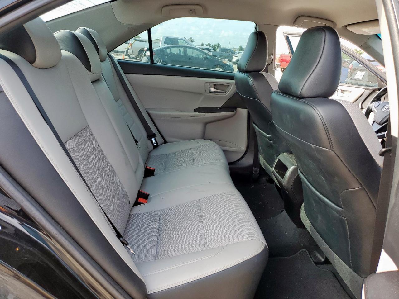 2016 TOYOTA CAMRY