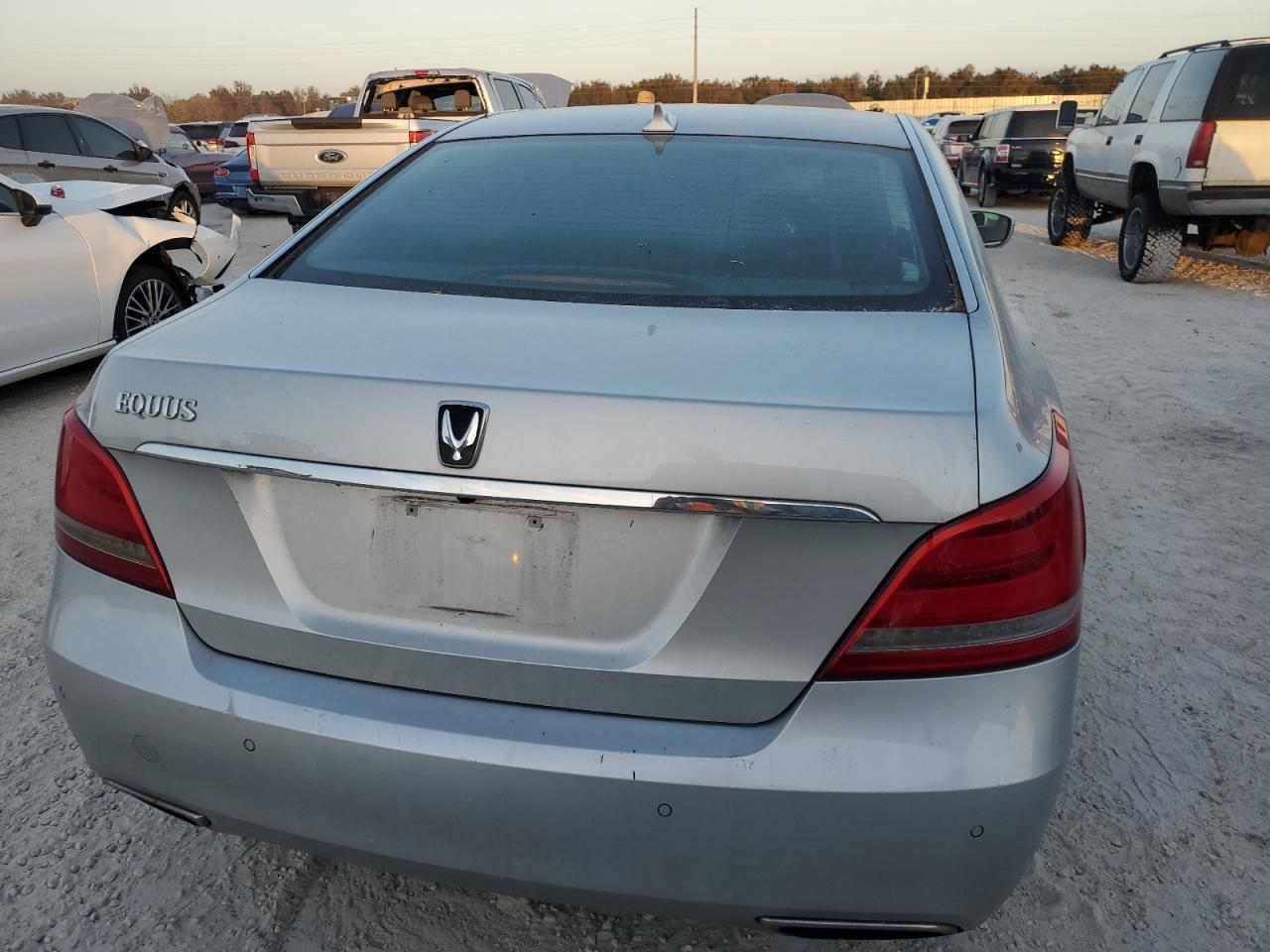 2014 HYUNDAI Equus