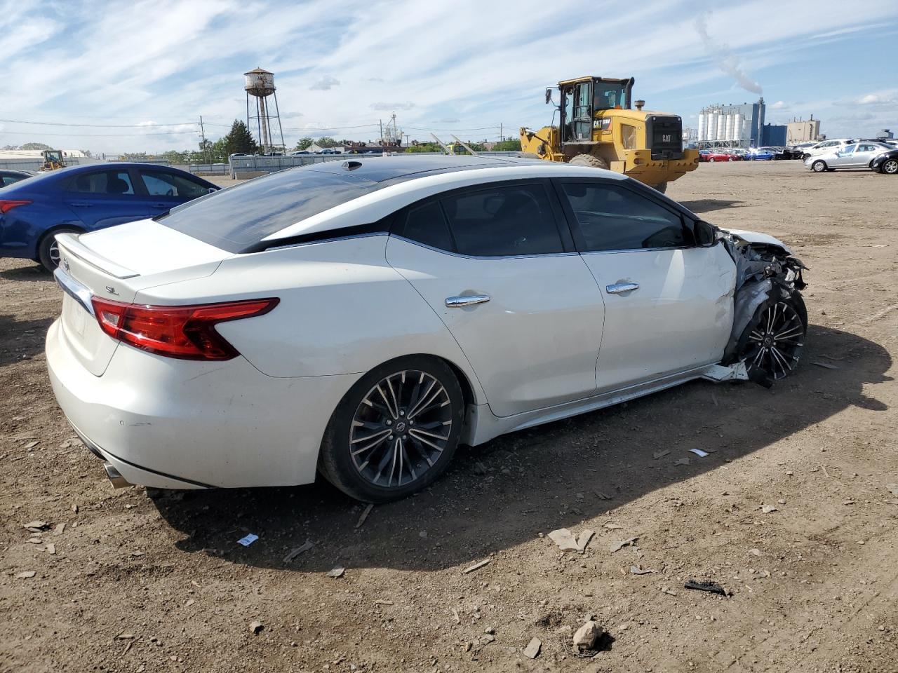 2016 NISSAN Maxima