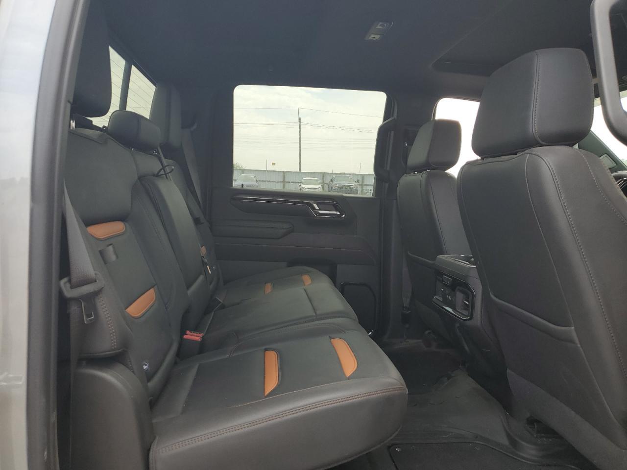 2024 GMC Sierra