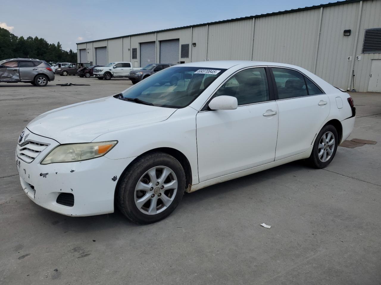 2011 TOYOTA CAMRY