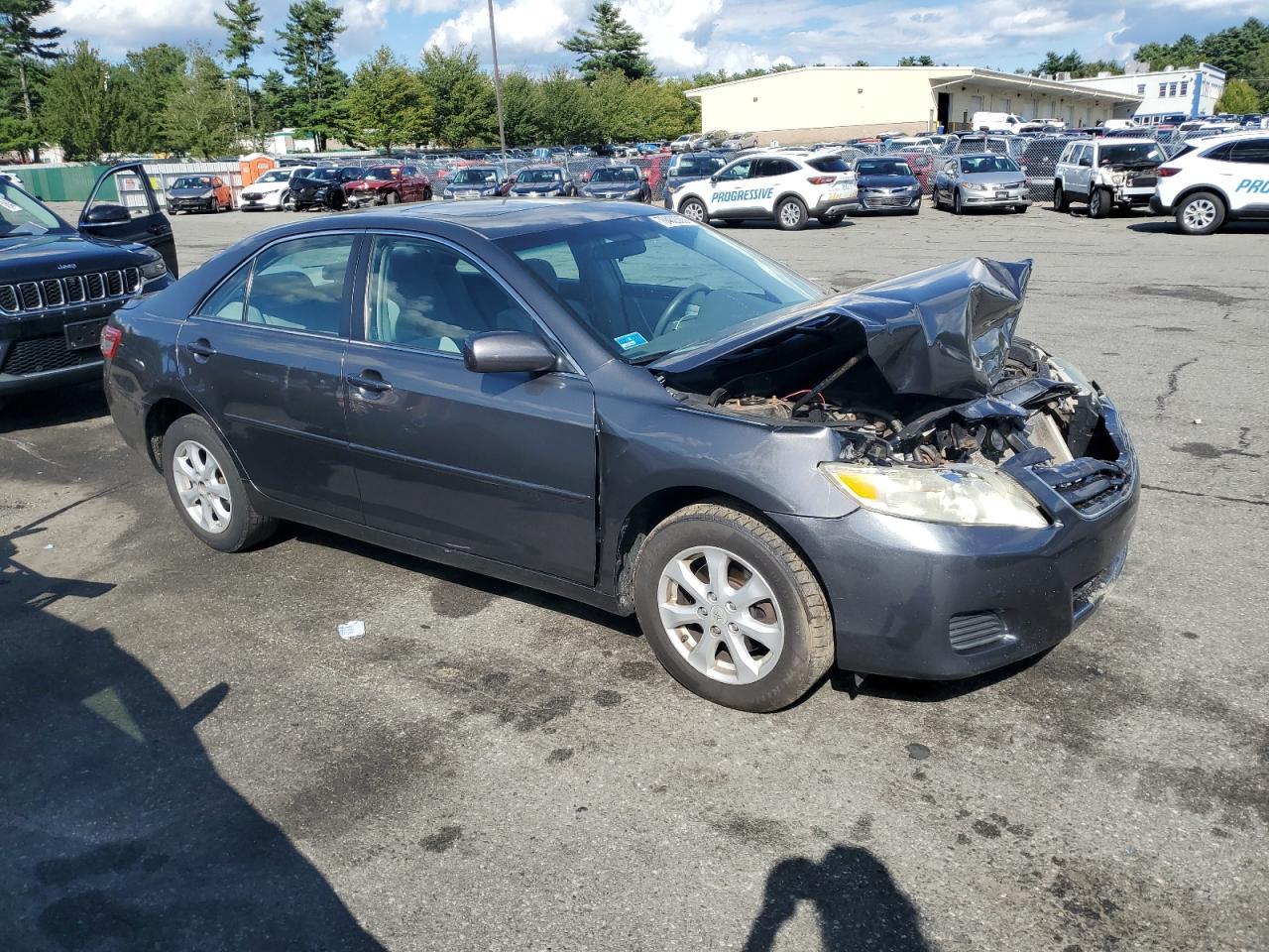 2011 TOYOTA CAMRY