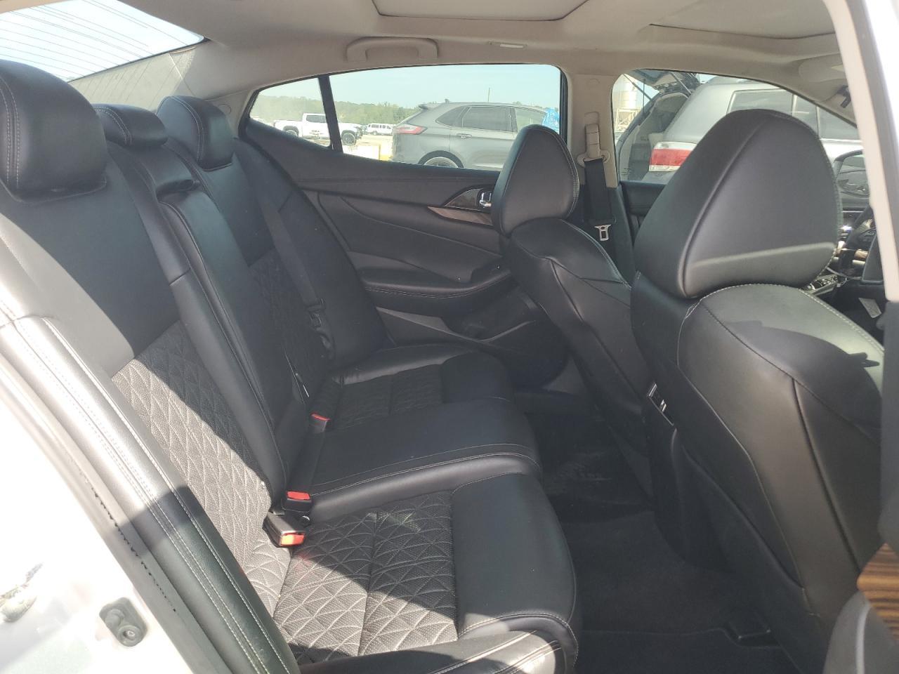 2016 NISSAN Maxima