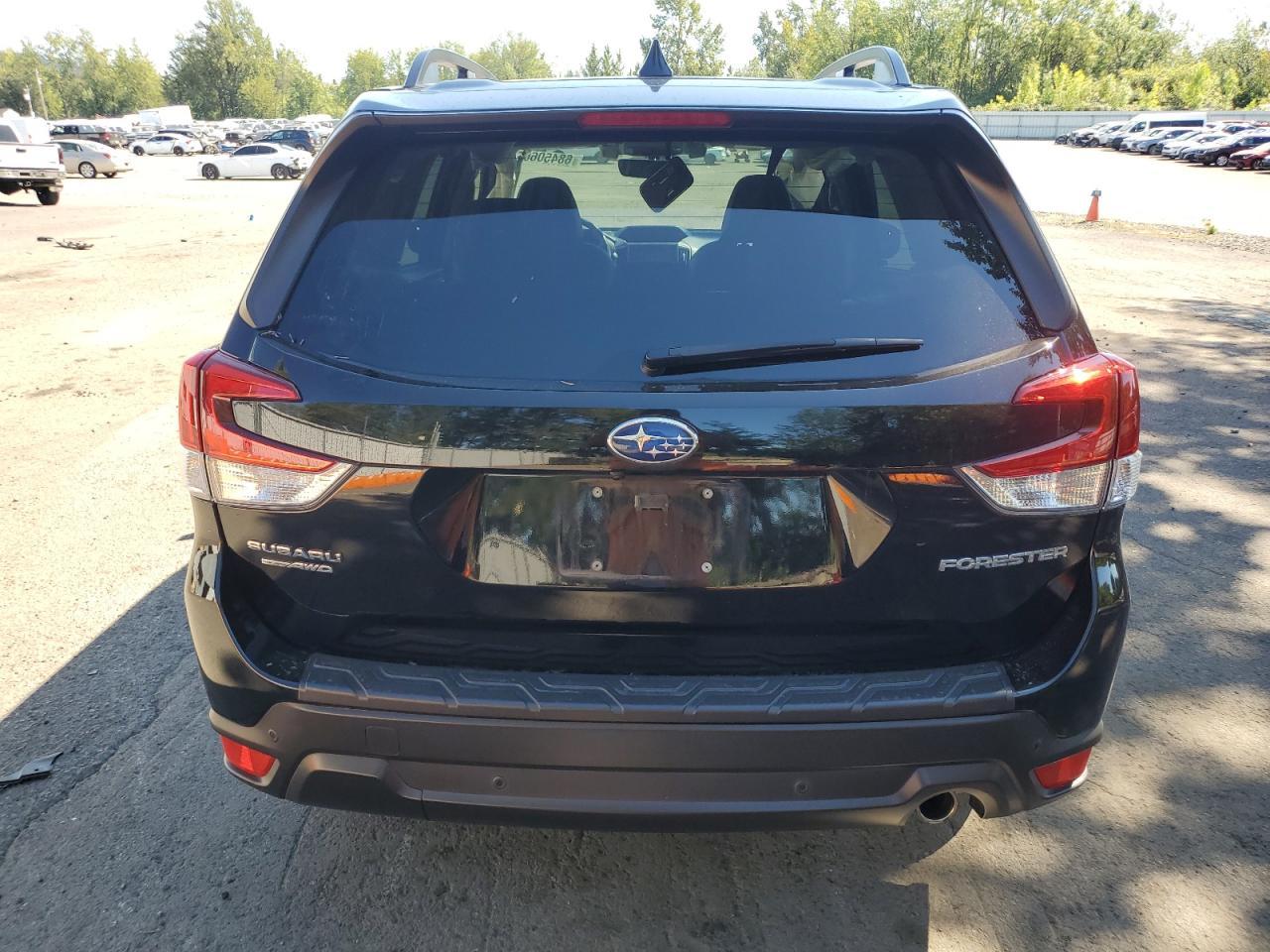 2021 SUBARU FORESTER