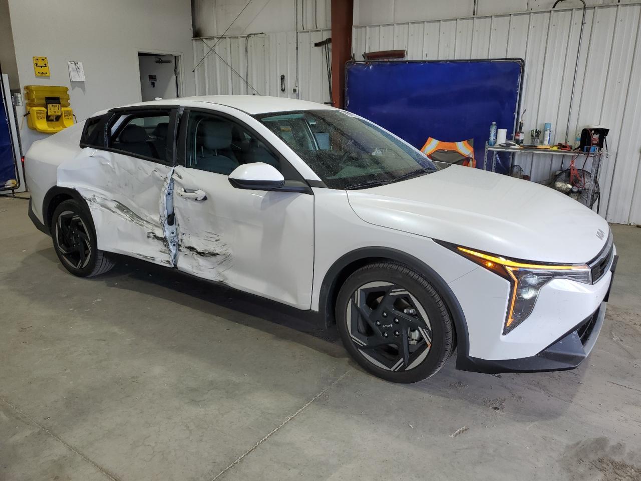 2025 KIA K4