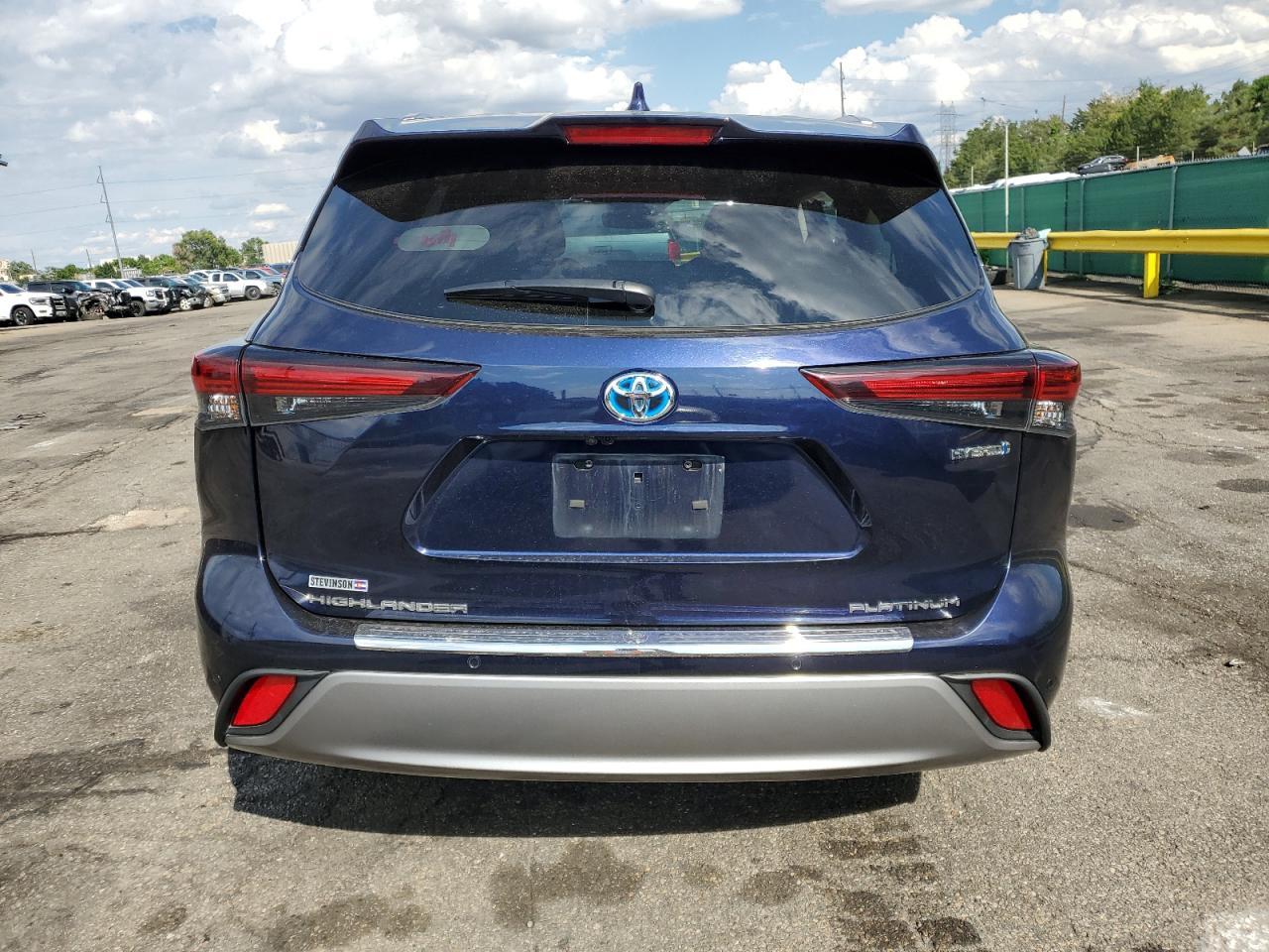 2024 TOYOTA HIGHLANDER