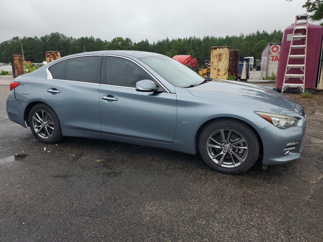 2017 INFINITI Q50
