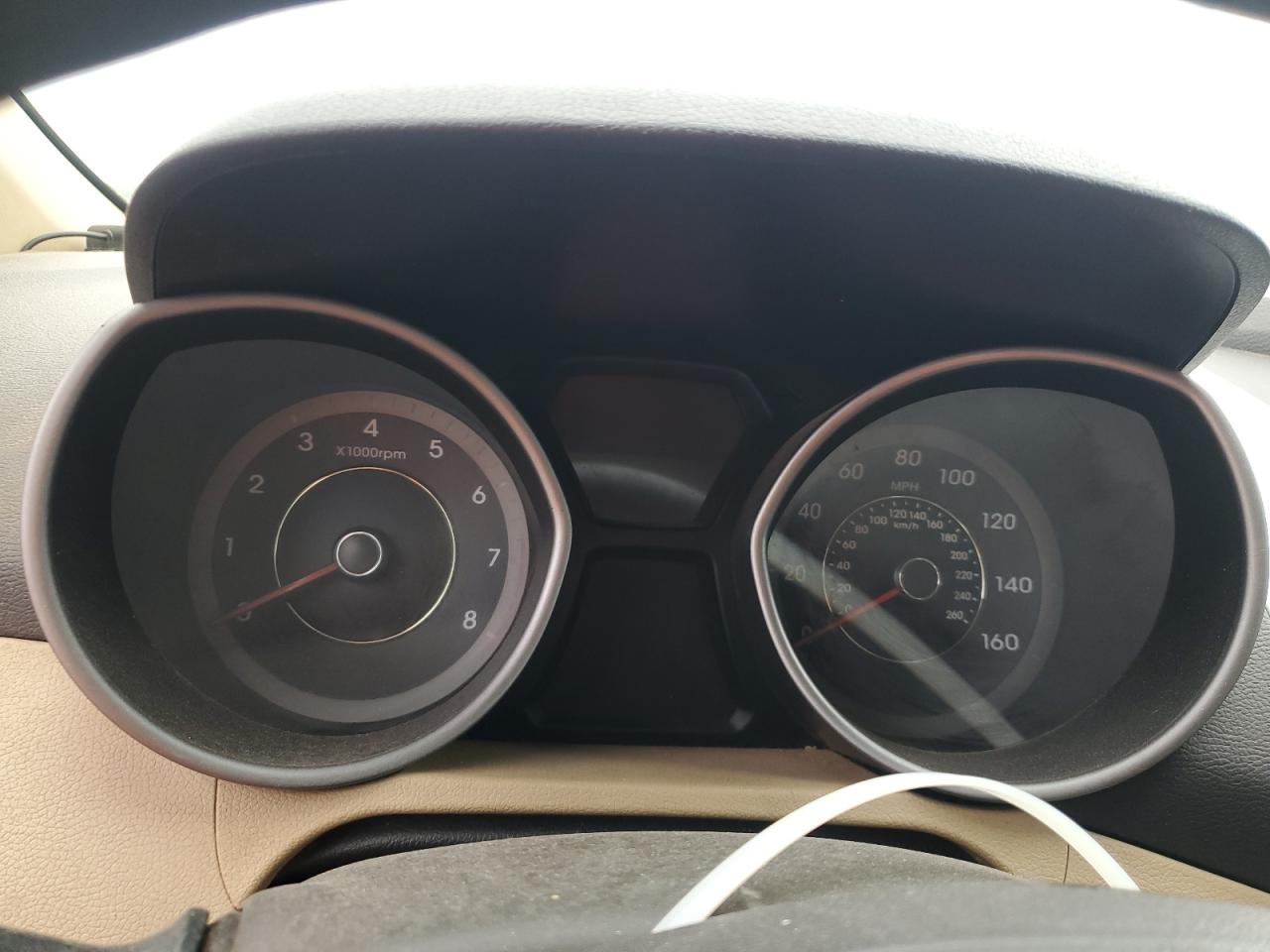 2012 HYUNDAI ELANTRA