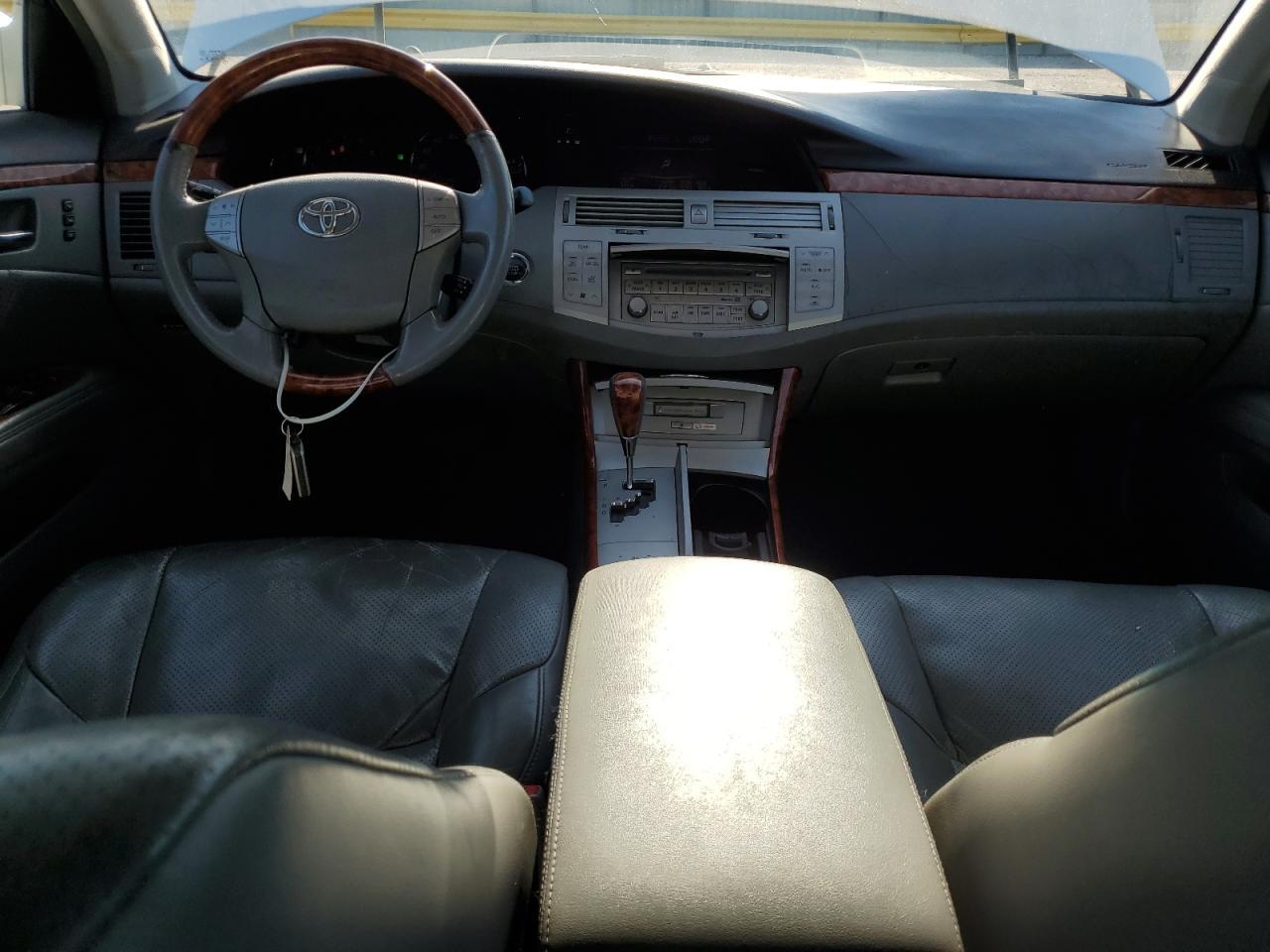 2006 TOYOTA Avalon