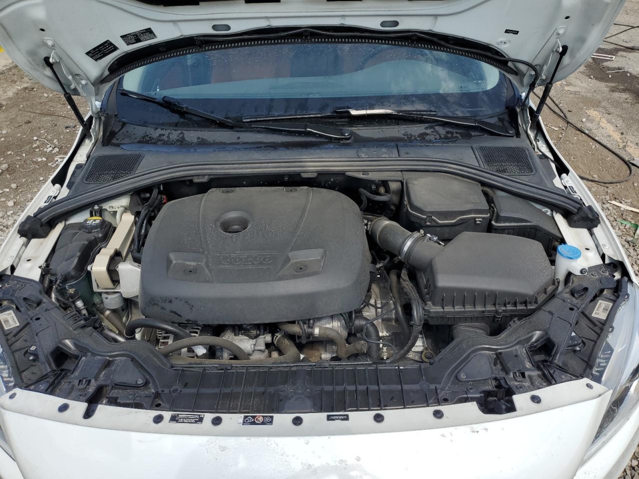2018 VOLVO S60