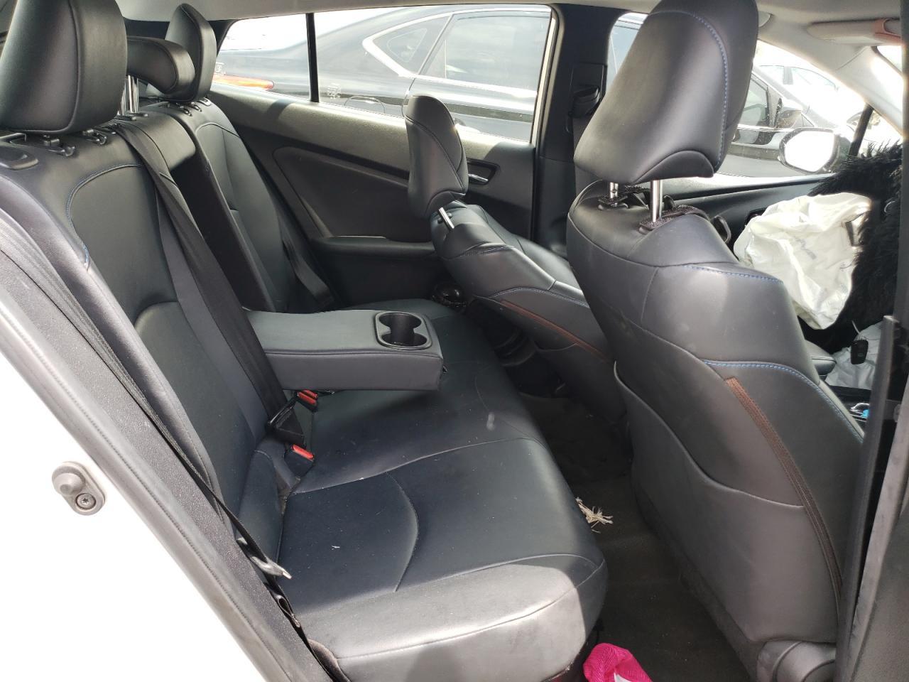 2022 TOYOTA PRIUS