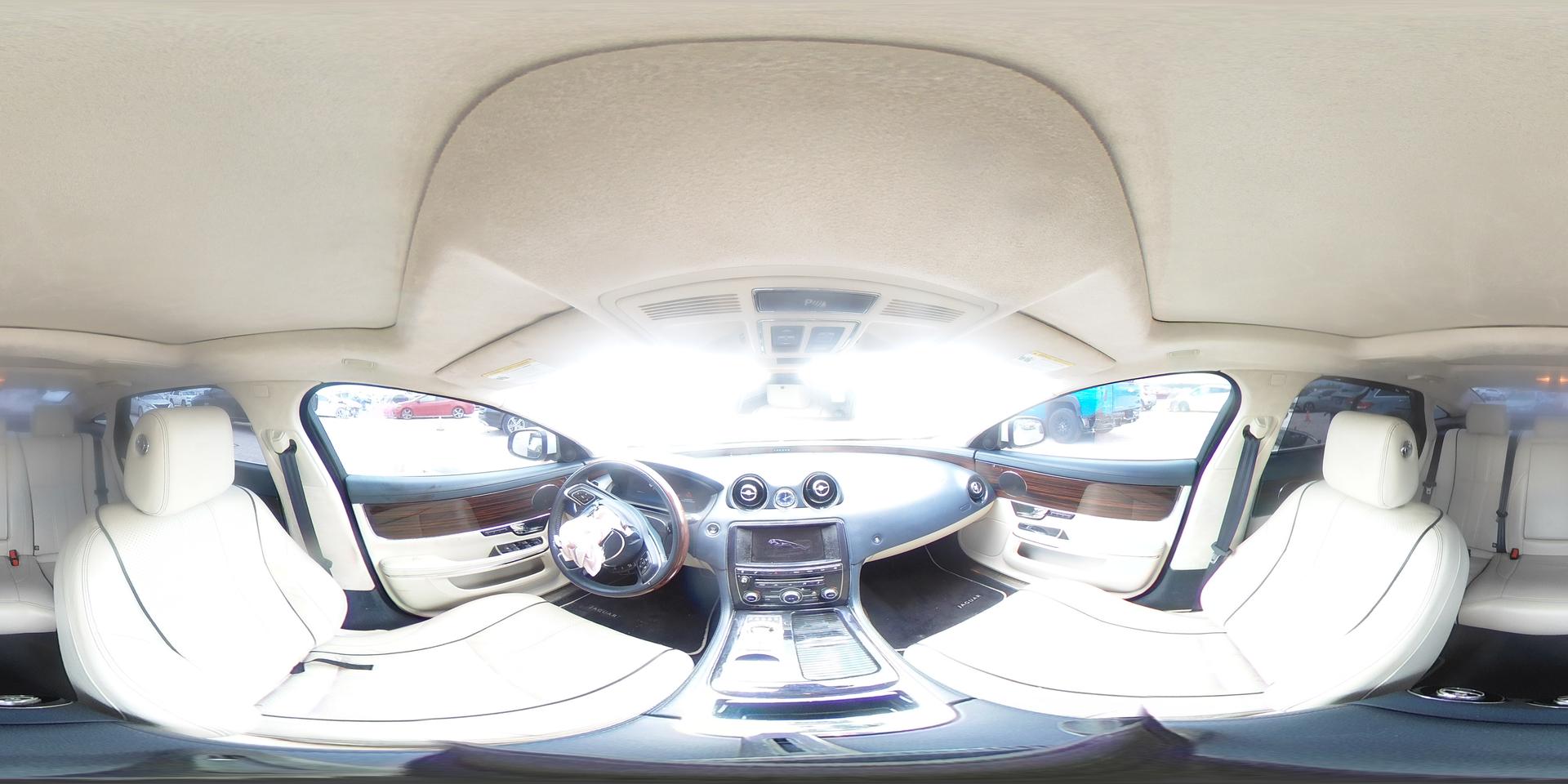 2012 JAGUAR Xj-Series