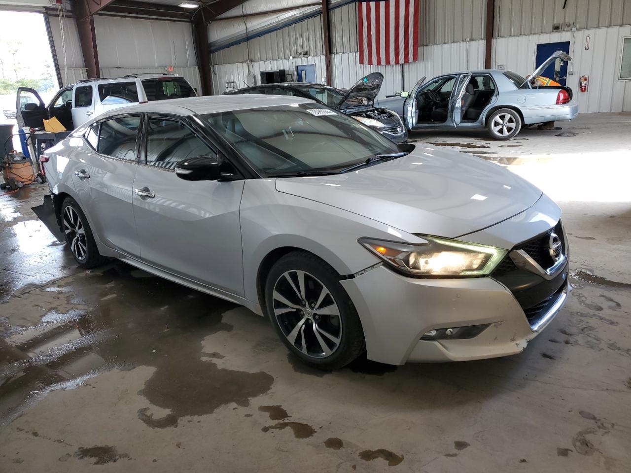 2018 NISSAN Maxima