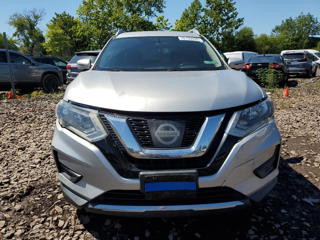 2017 NISSAN ROGUE