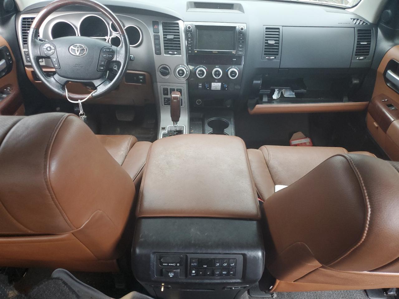 2012 TOYOTA Sequoia