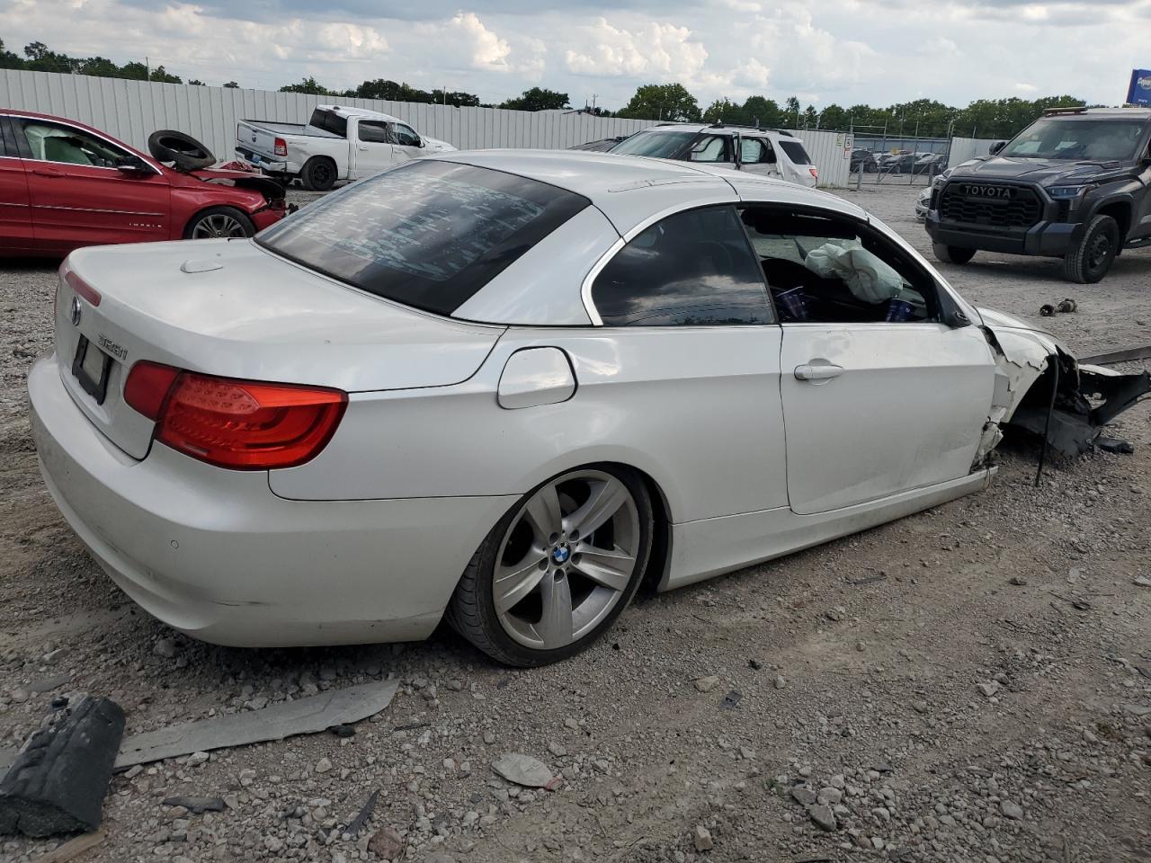 2011 BMW 3 SERIES