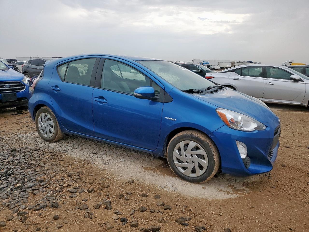 2015 TOYOTA Prius c