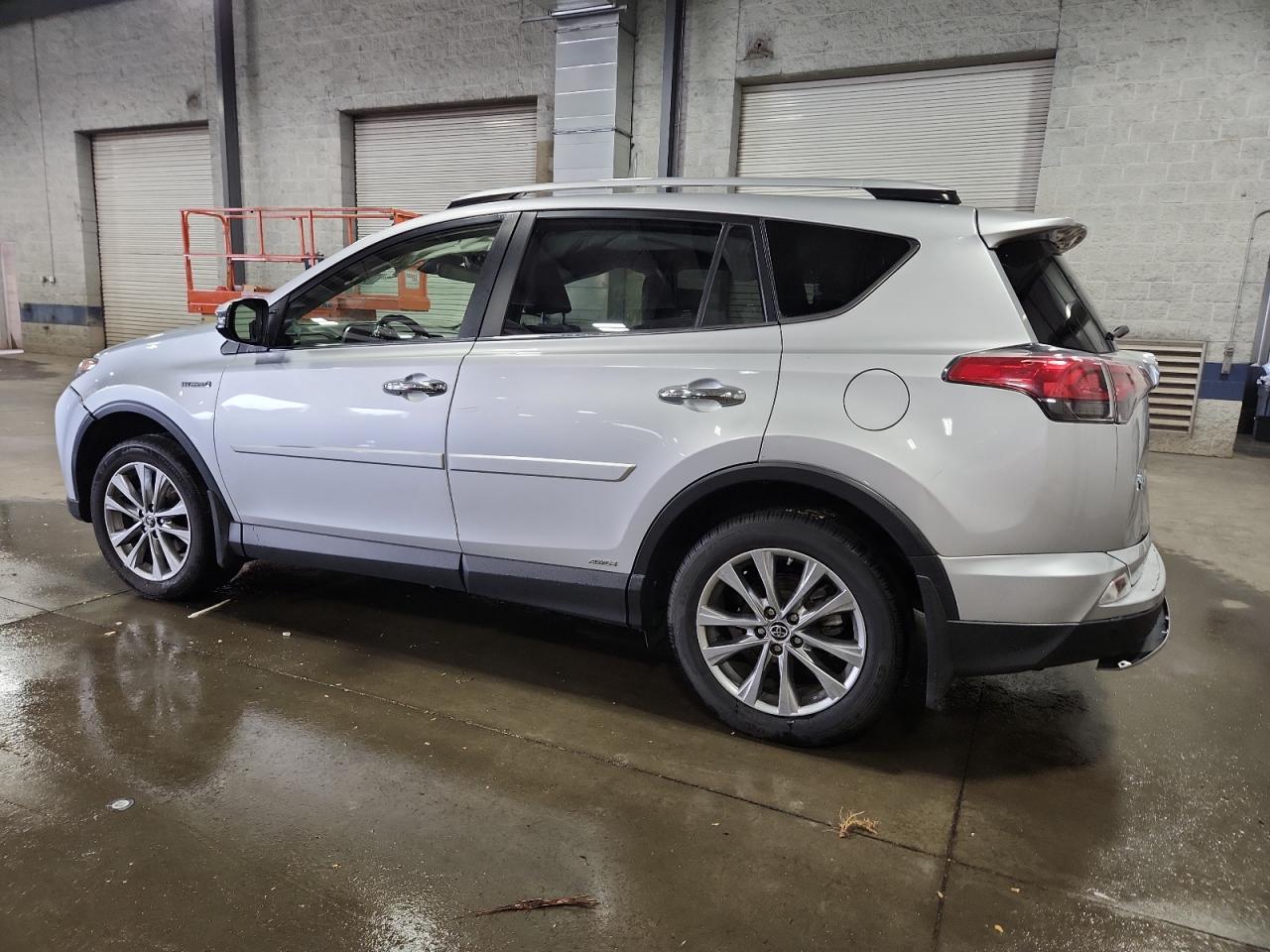 2016 TOYOTA RAV4