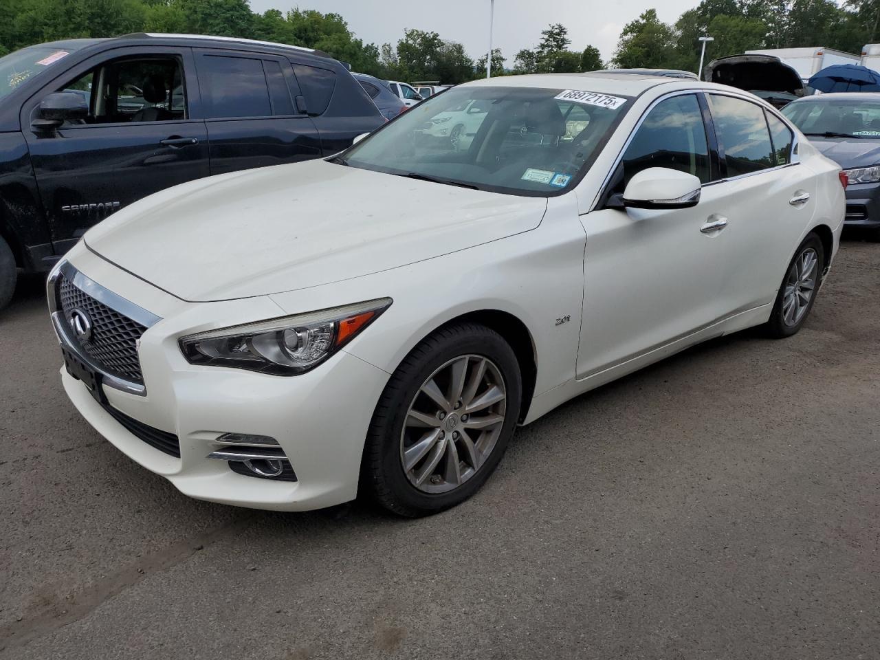 2016 INFINITI Q50