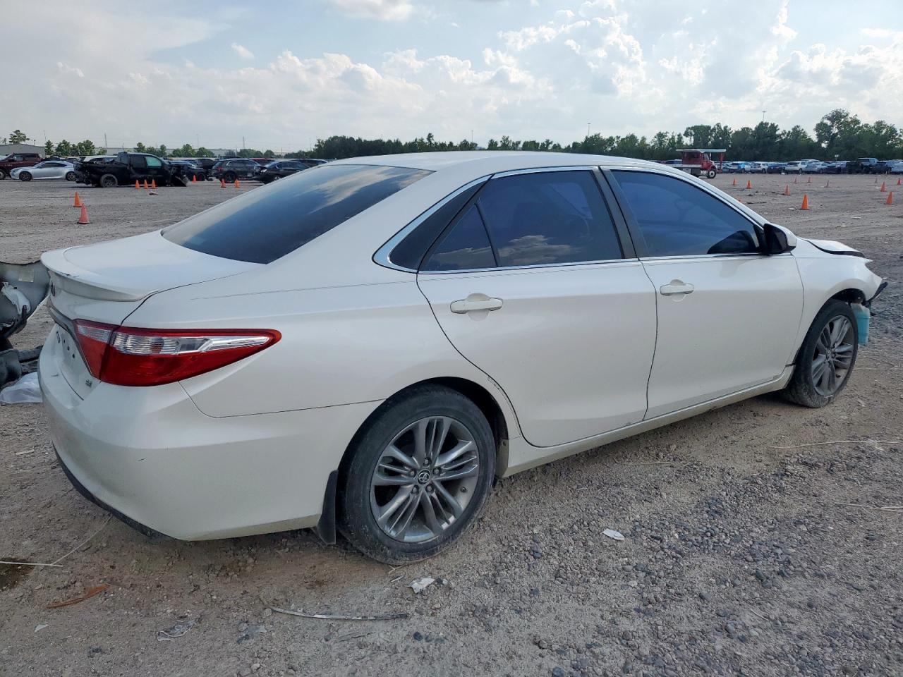 2015 TOYOTA CAMRY