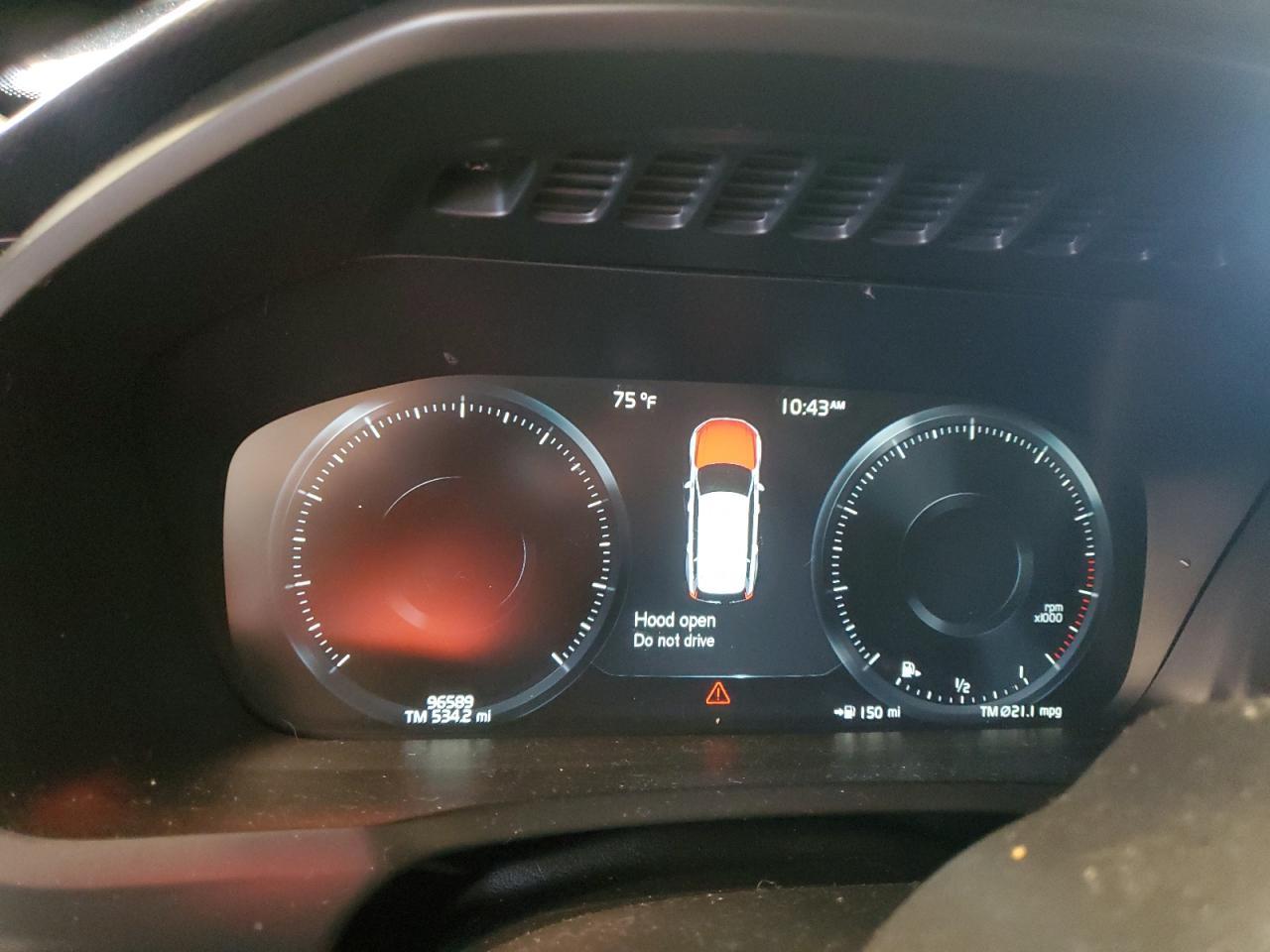 2017 VOLVO XC90