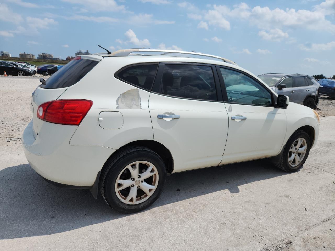 2010 NISSAN ROGUE
