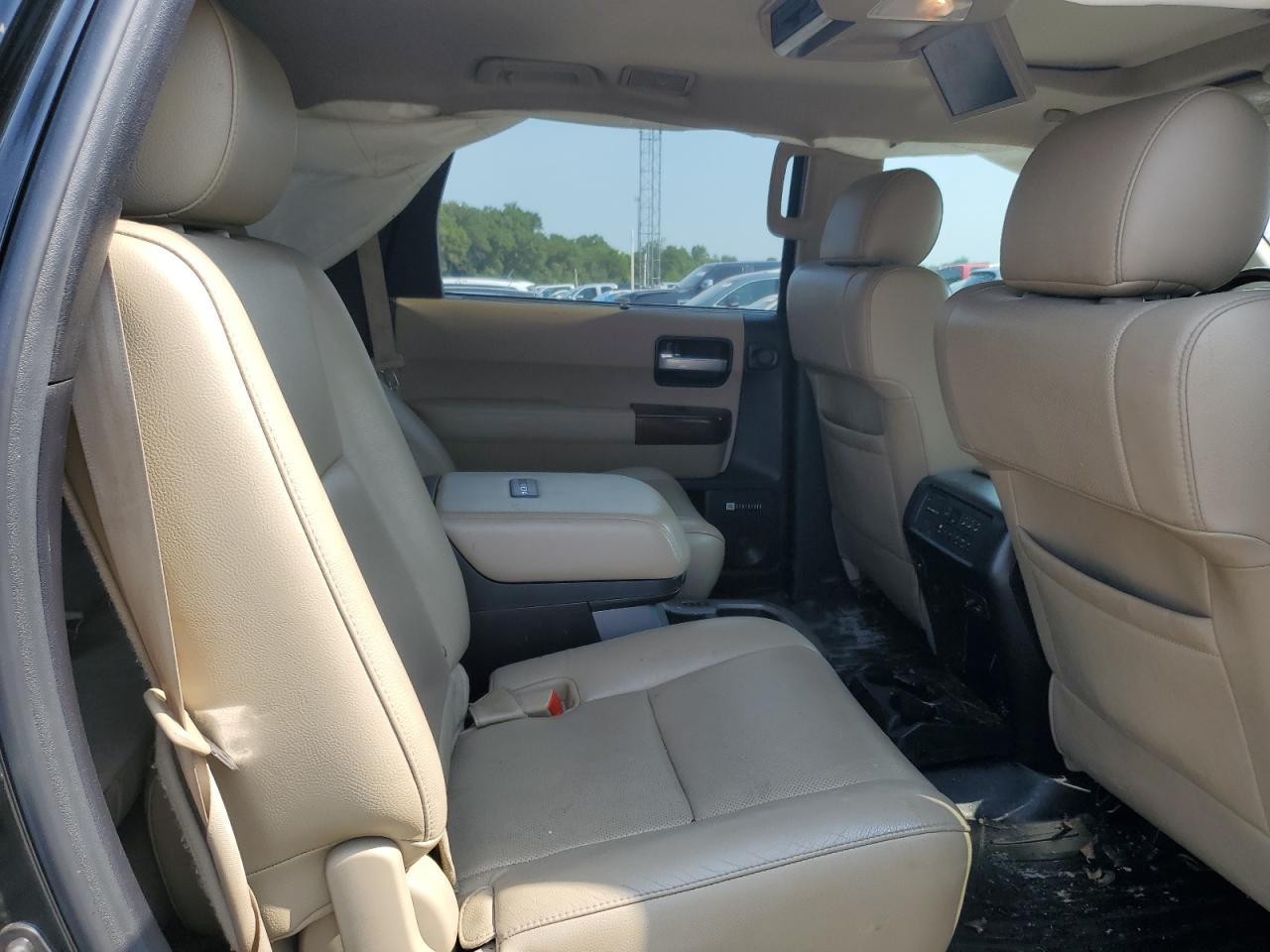 2012 TOYOTA Sequoia