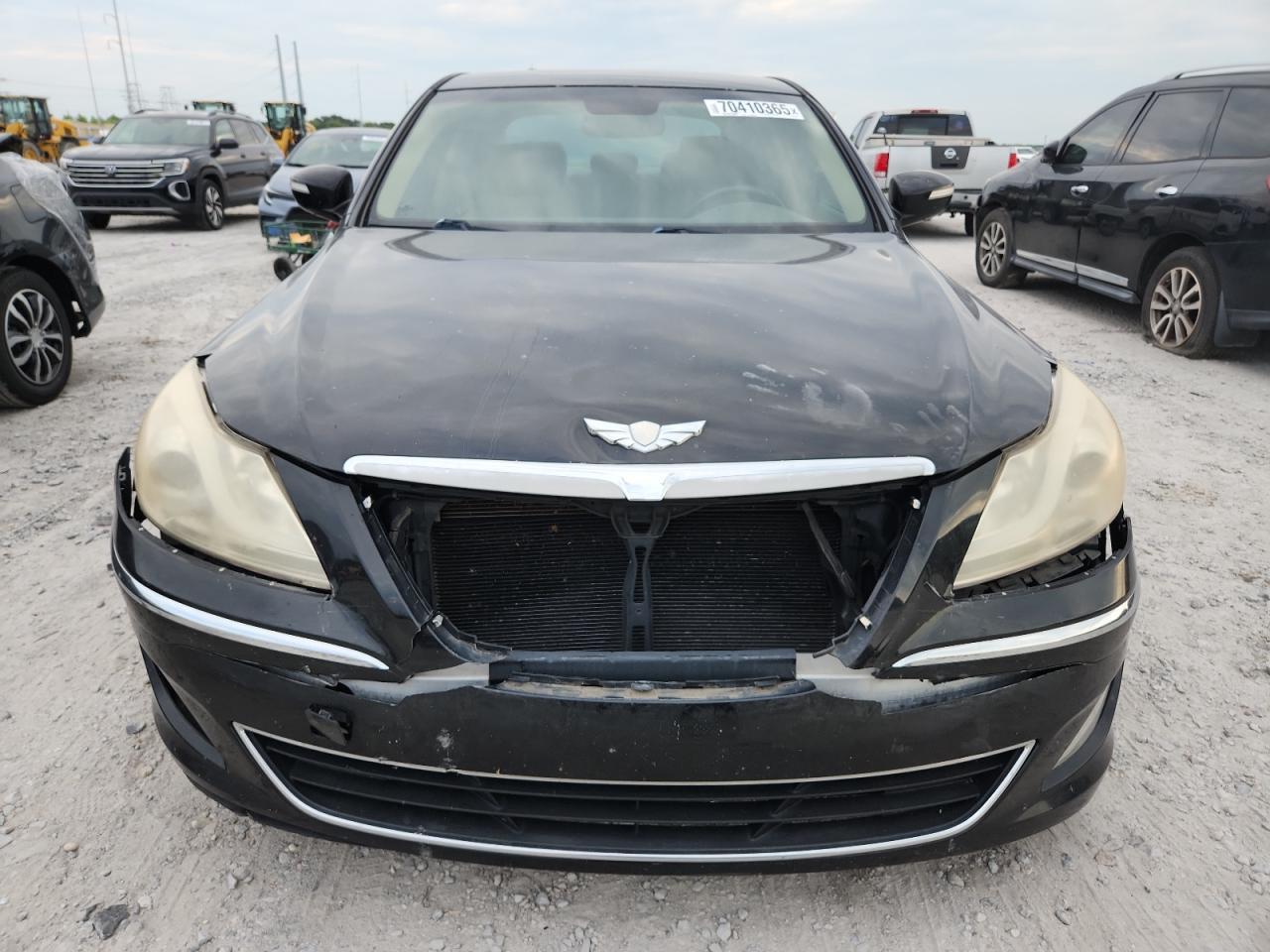 2013 HYUNDAI GENESIS