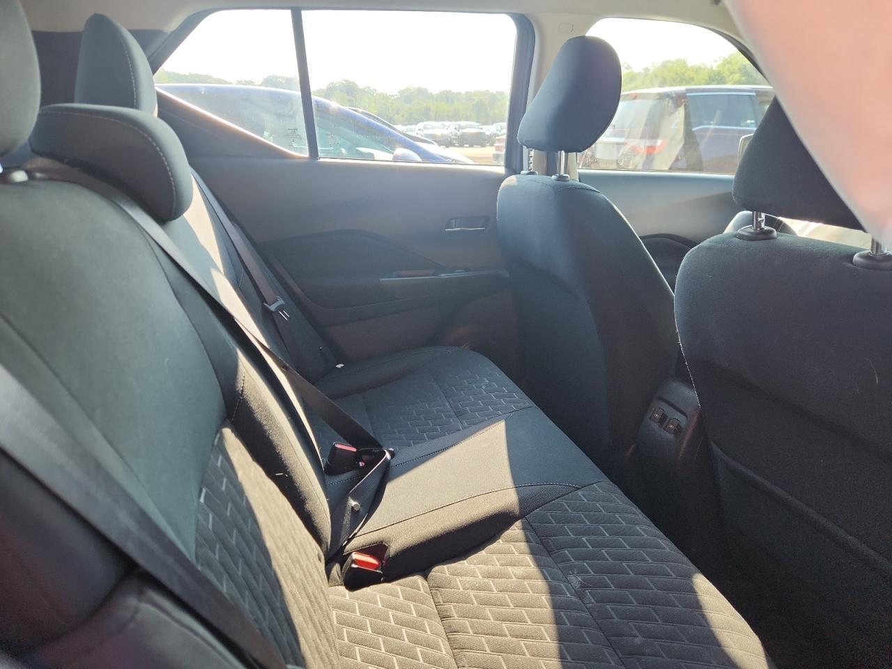 2024 NISSAN KICKS