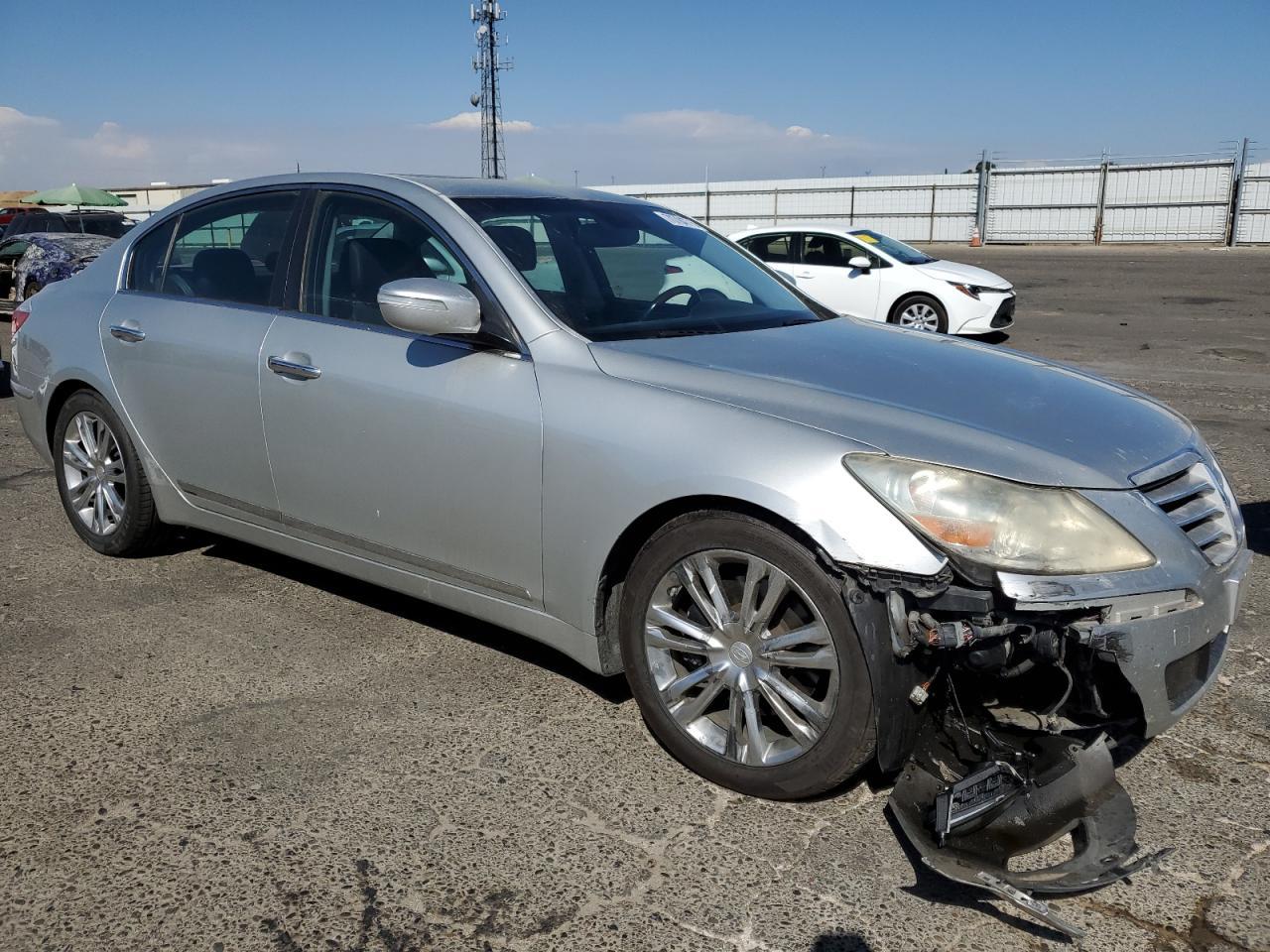 2011 HYUNDAI GENESIS