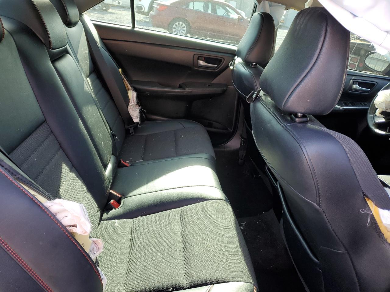 2016 TOYOTA CAMRY