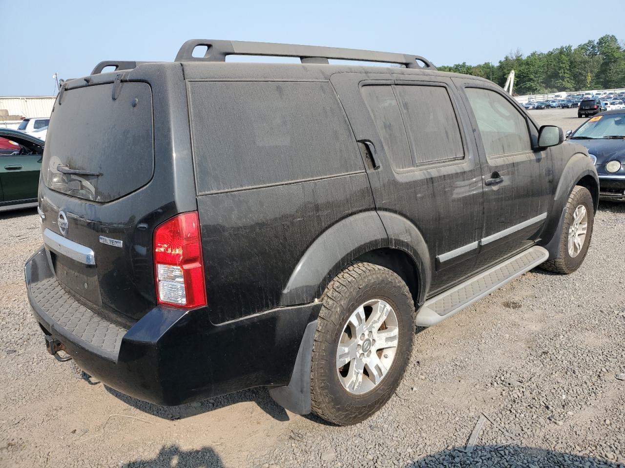 2012 NISSAN PATHFINDER