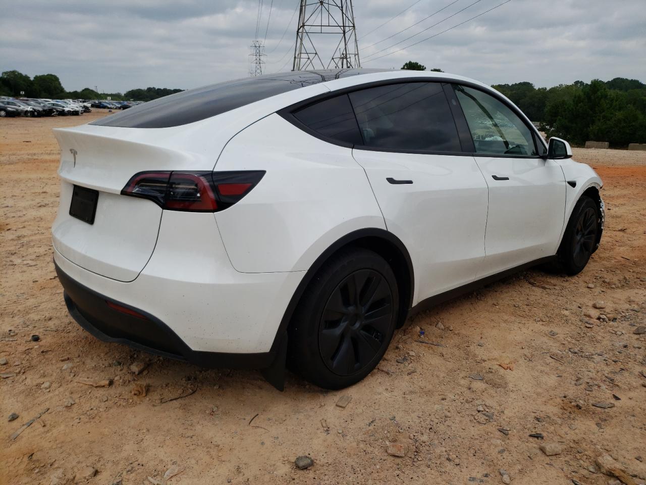 2025 TESLA MODEL Y